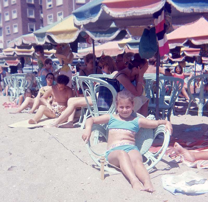צילם אותי, אבא שלי, אי שם בשנות השישים בחוף "לה פרלה" במר דל פלטה